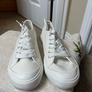 Rocket Dog White Canvas Sneakers Minimalist Design